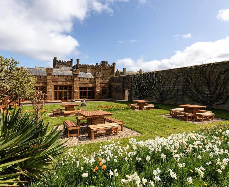 Sneaton Castle Hotel Whitby Kültér fotó